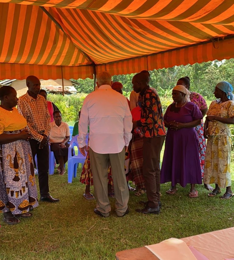 Many came up for prayer